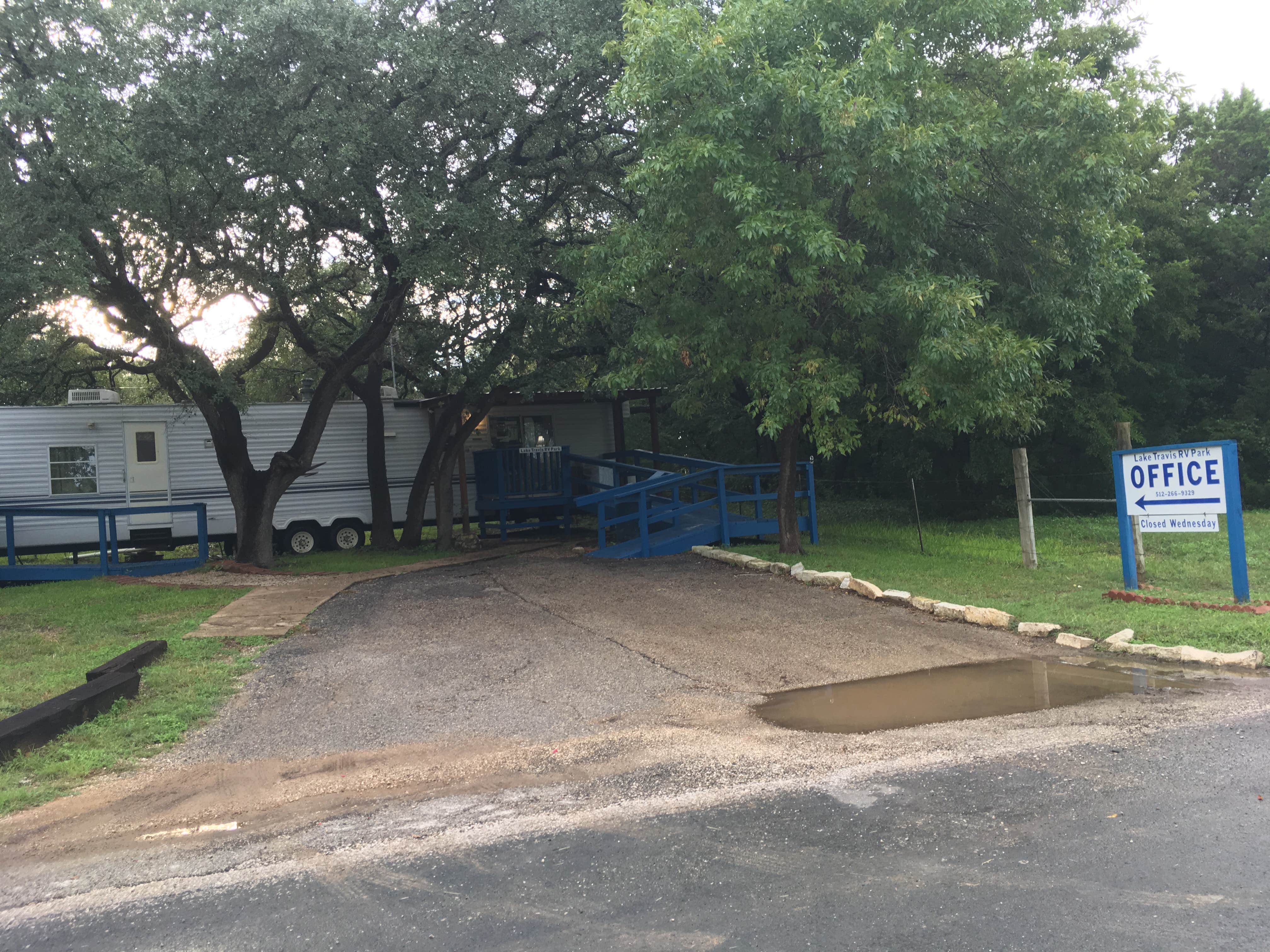 Camper submitted image from Lake Travis Inn and RV Park - 3