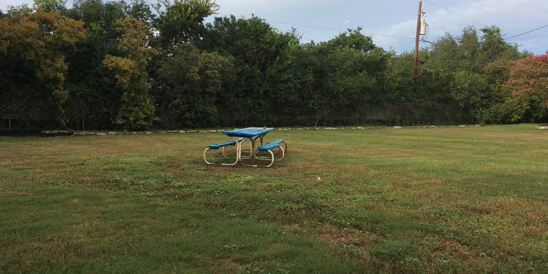 Camper submitted image from Lake Travis Inn and RV Park