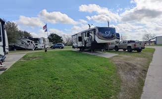 Kenny's photo of rv camping at Gateway to the Gulf RV Park at Victoria-Port Lavaca near Edna, TX