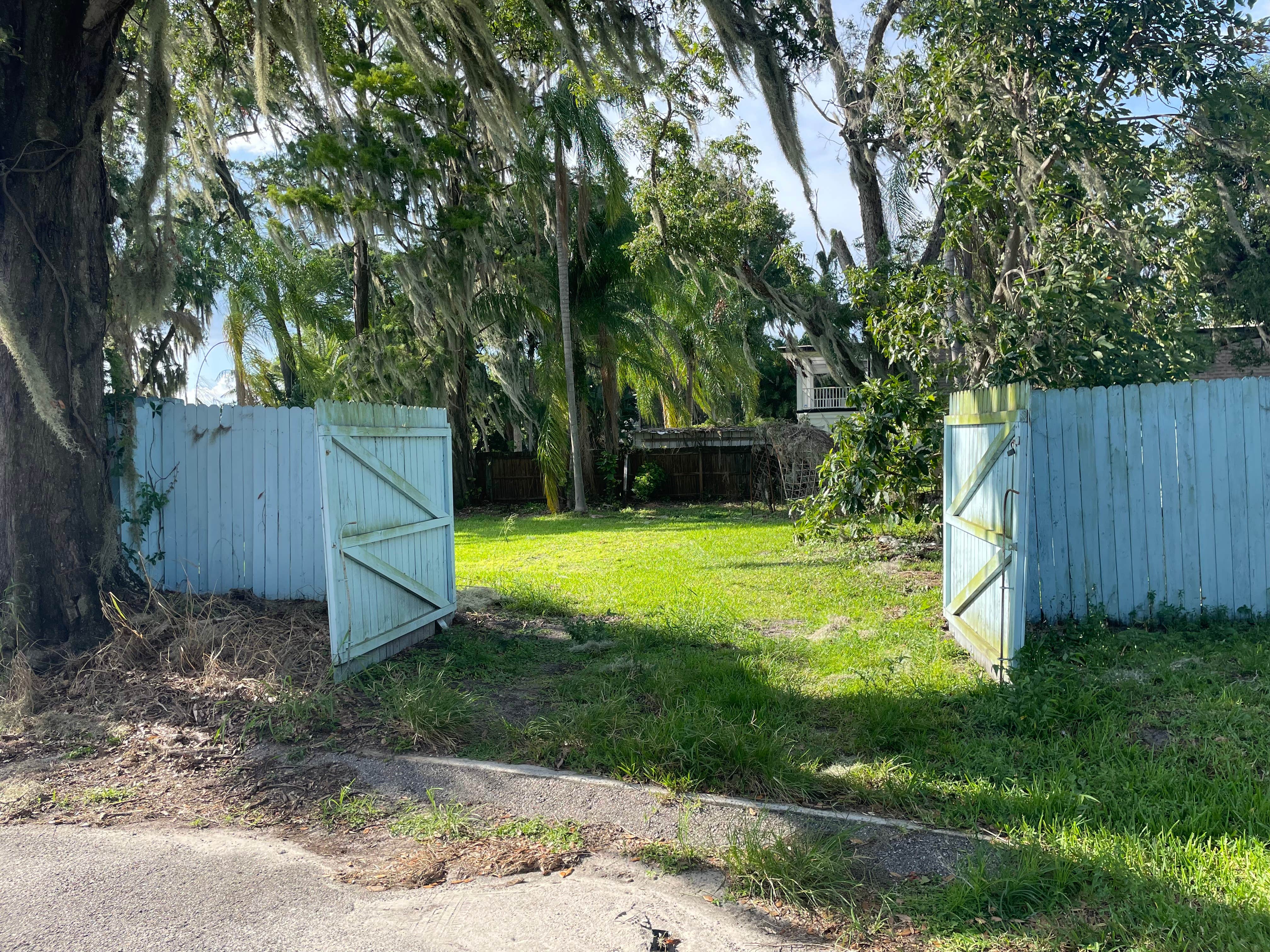 Camping near Orlando S.E./Lake Whippoorwill KOA PERMANENTLY CLOSED: Lakeside Oasis, Orlando, Florida