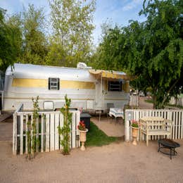 Campground Finder: The Cozy Peach at Schnepf Farms