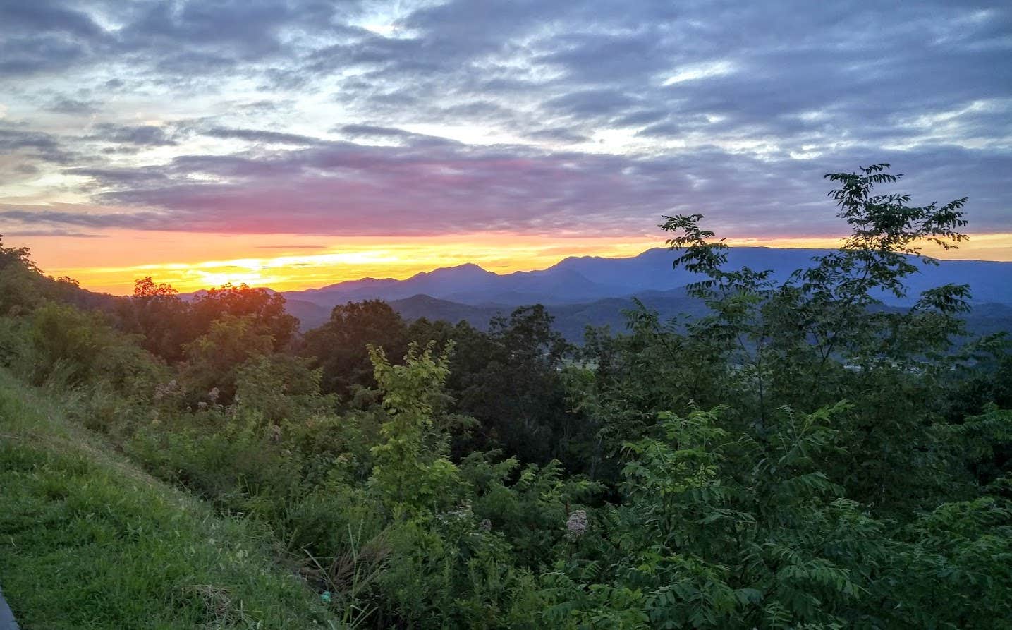 Camping near Pigeon River Campground: Sunset Ridge in the Smoky Mountains, Hartford, Tennessee