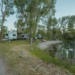 Campground Finder: Mountain River Ranch