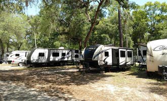 Camping near Goethe Trailhead Ranch Campground: Eleanor Oaks RV Park, Yankeetown, Florida
