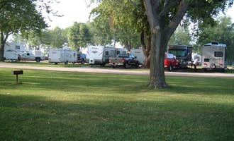Camping near Bader Memorial Park: Prairie Oasis RV Park , York, Nebraska