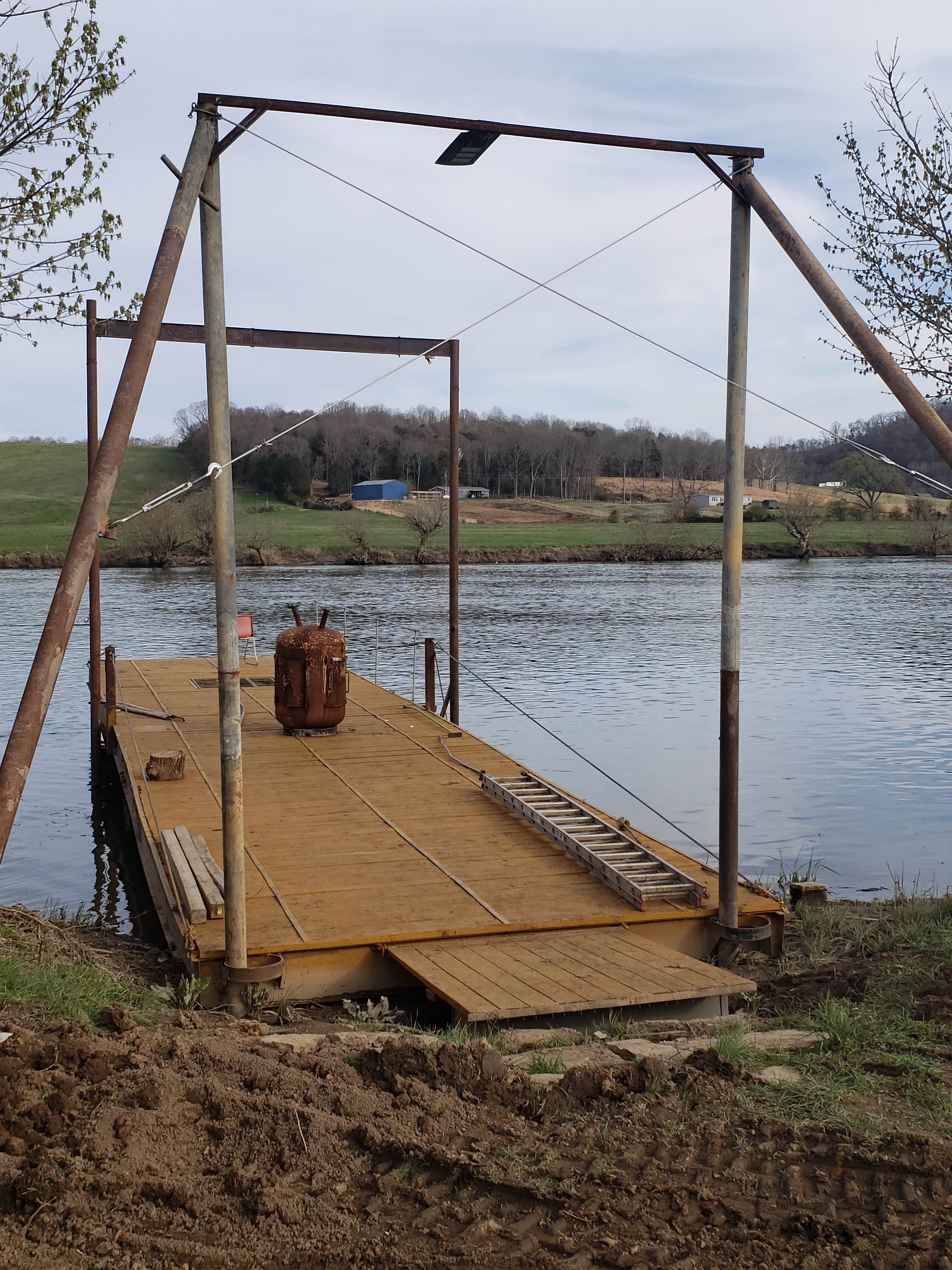 Camping near Misfit Farmz Campground: Windy Rivers Campground, Eidson, Tennessee