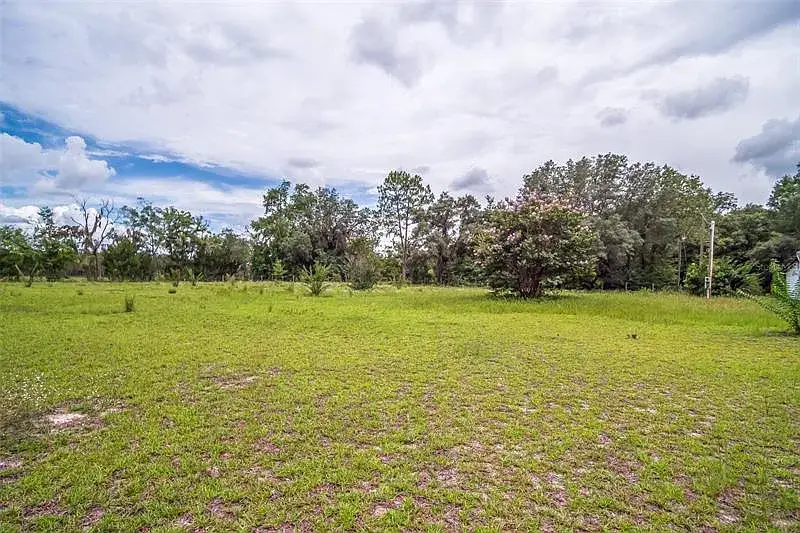 Camping near Ken's Kamps: Old Town Open Land, Bell, Florida
