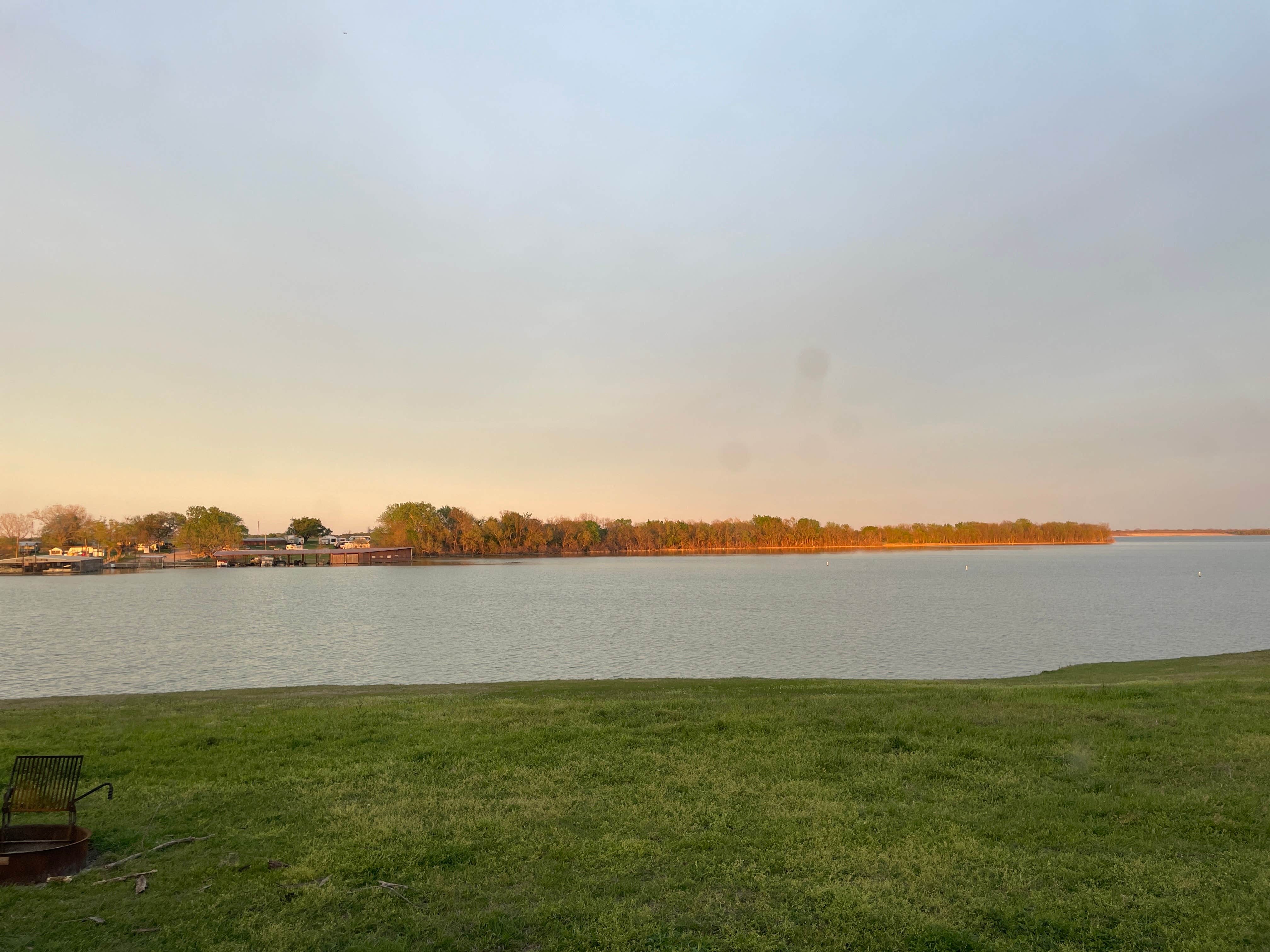 Camping near The Range Vintage Trailer Resort: COE Bardwell Lake Mott Park, Bardwell, Texas