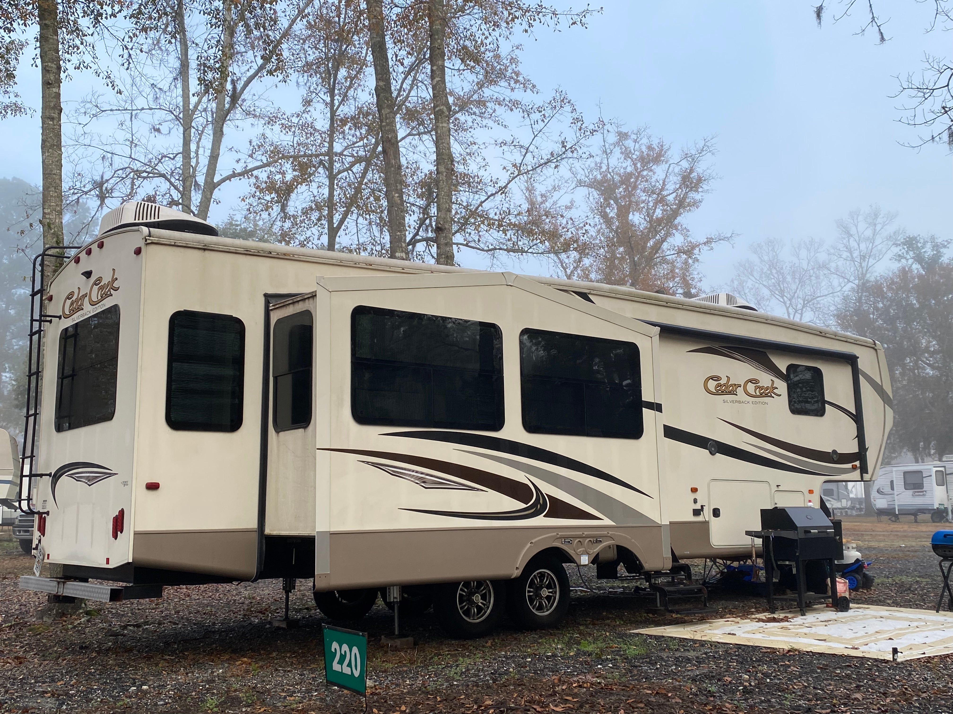 Camper submitted image from Hardeeville RV - 5