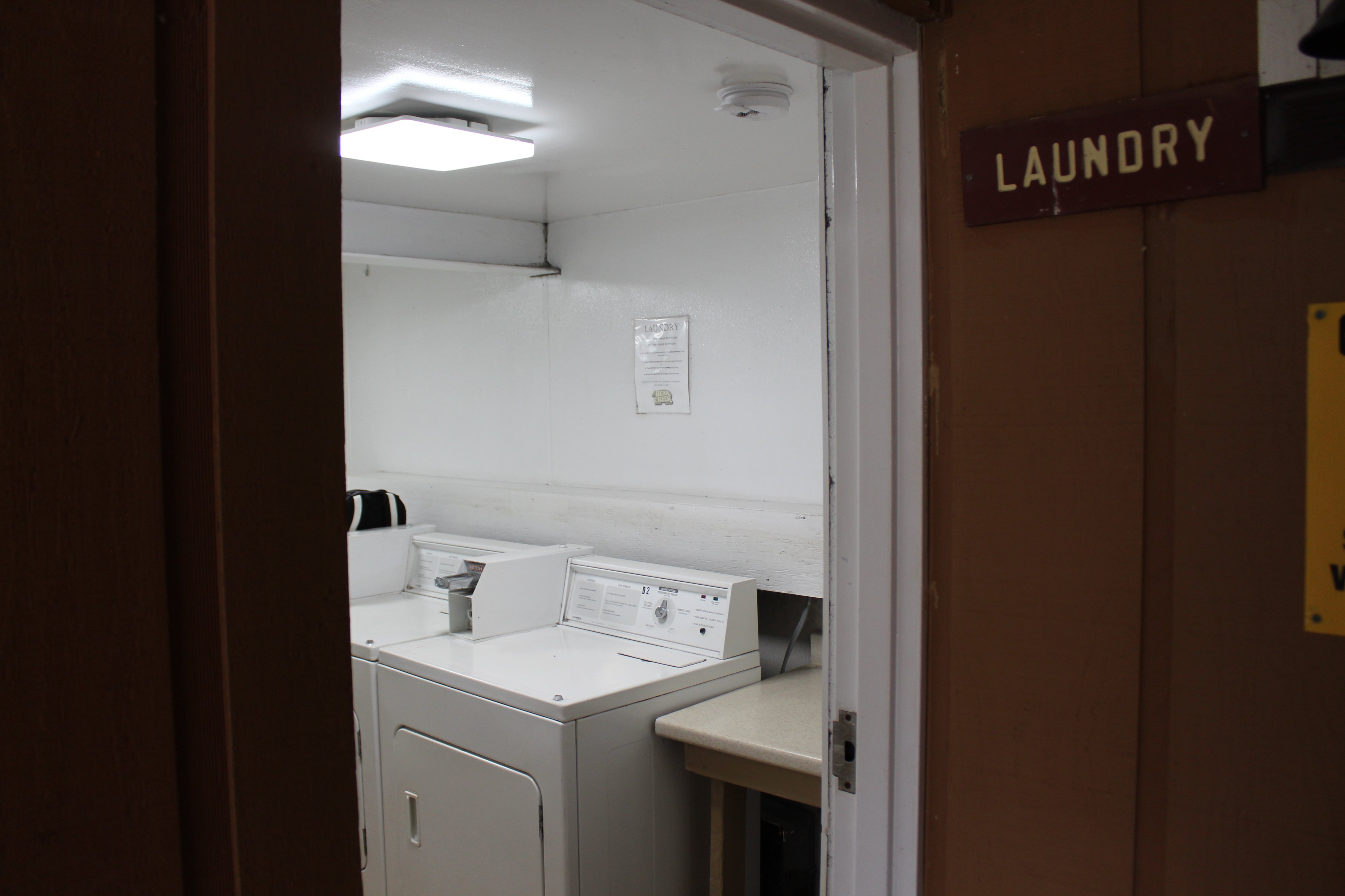 Nice laundry room with $1.75 for the wash cycle