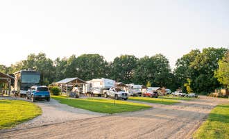 Camping near Headwaters Park: Thompson/Grand River Valley KOA Holiday, Madison, Ohio