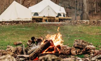 Camping near York Hollow: Antler & Ash, Culleoka, Tennessee