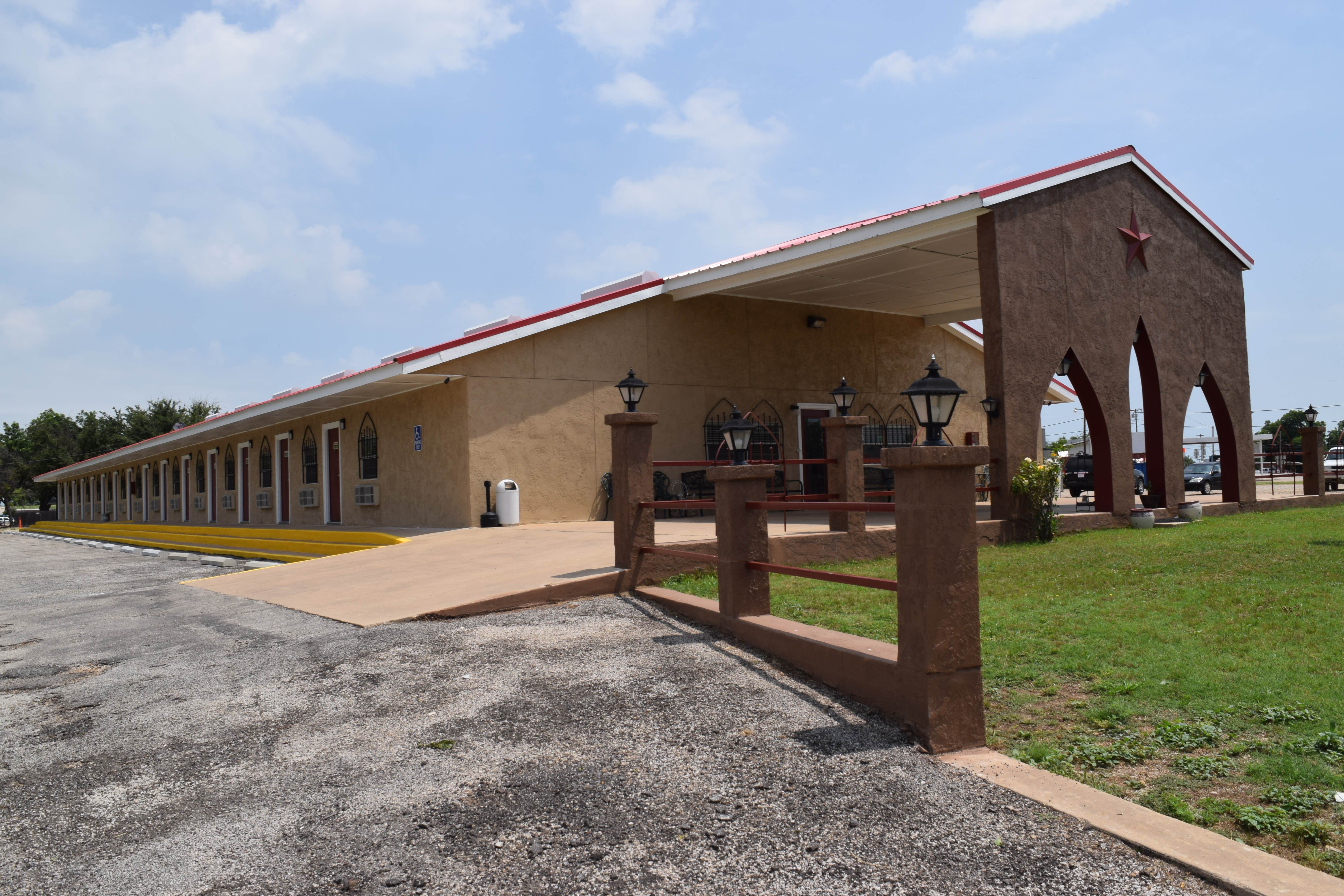 Camping near Fort Griffin State Historic Site Campgrounds: ALBANY INN & RV CAMPGROUND, Albany, Texas