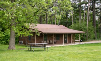 Camping near Starved Rock Campground — Starved Rock State Park: Kishauwau Cabins, Oglesby, Illinois
