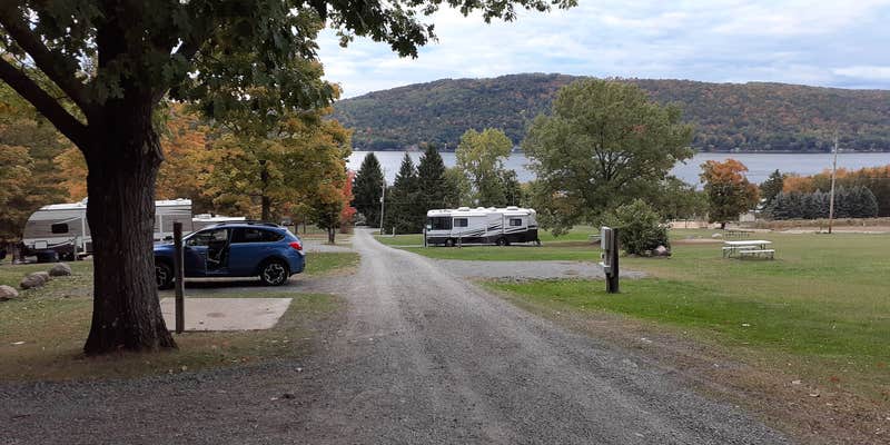 Camper submitted image from Lakeview Campsites