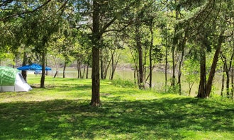 Camping near Fall Creek: Pulaski County Park, Nancy, Kentucky