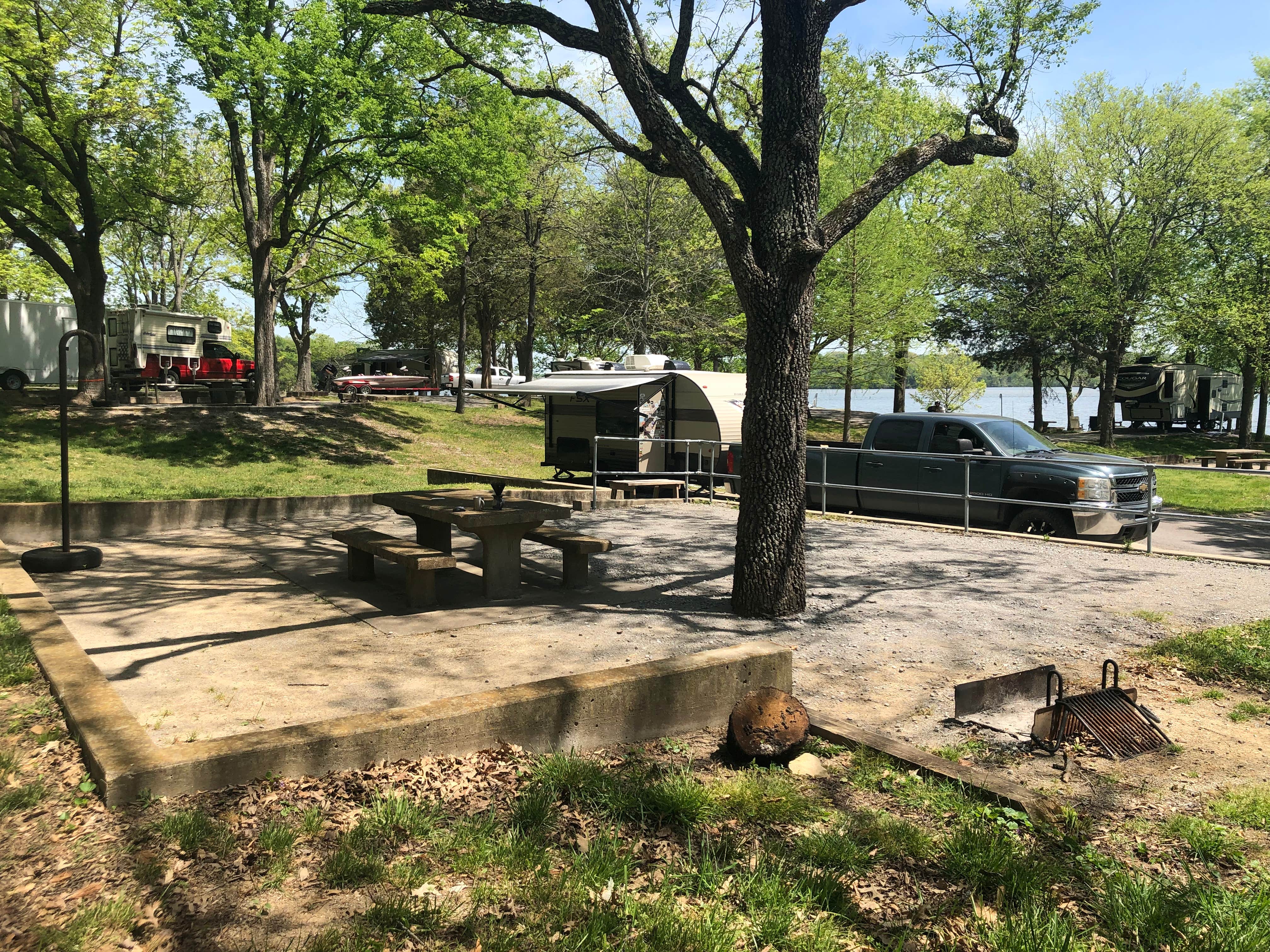 Camper submitted image from Cages Bend - 5