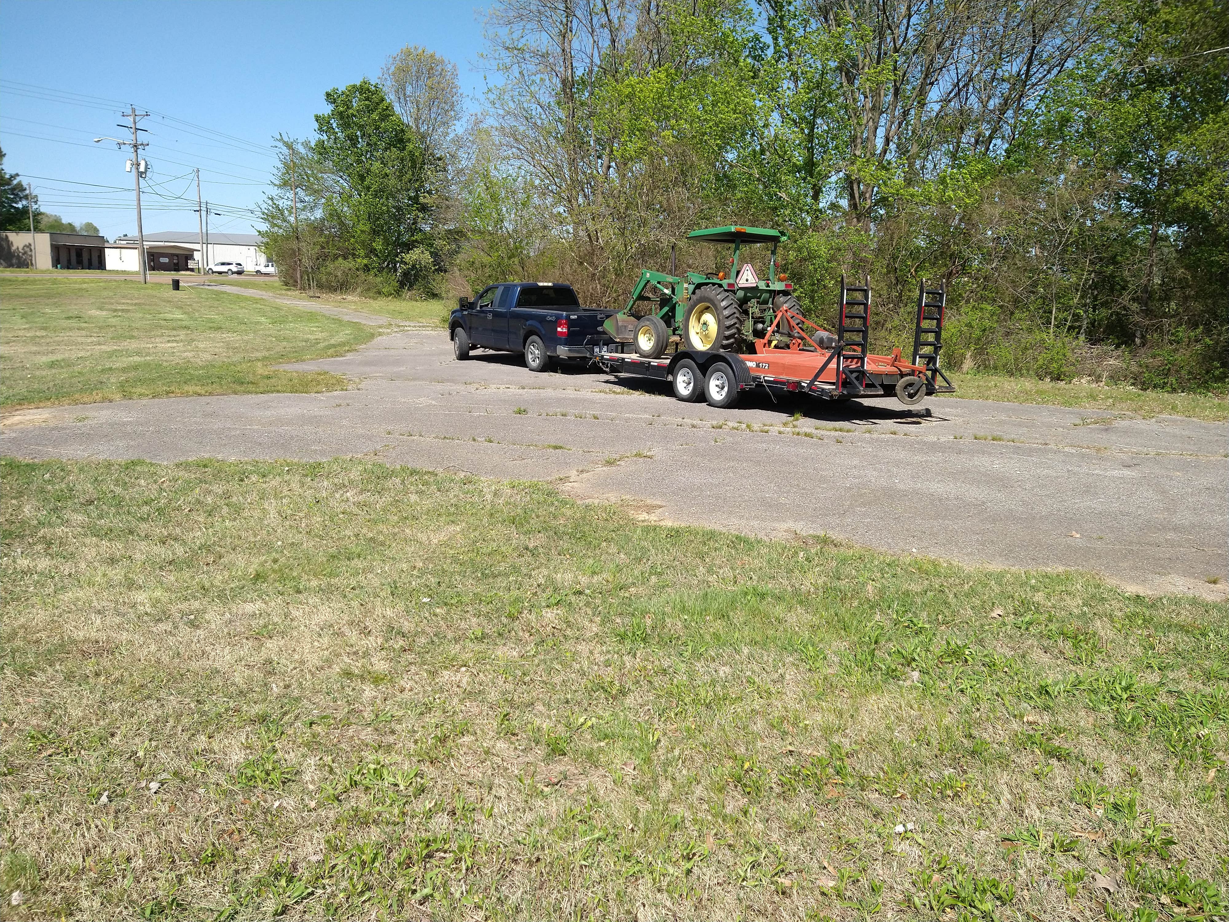 Camper-submitted photo at Easy Highway Nest near Milan, TN