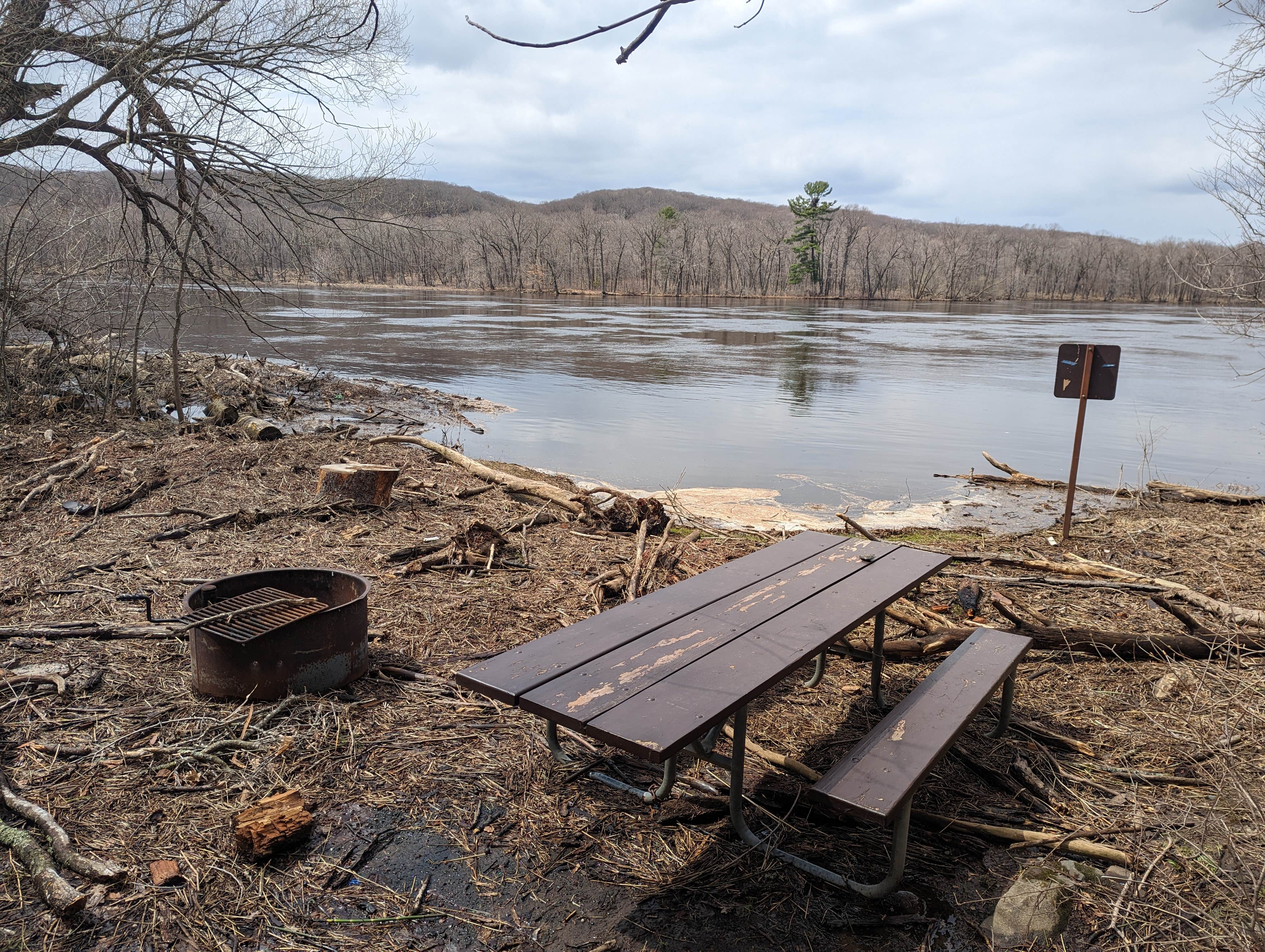 Travis B.'s photo of a dispersed camping area at Sandy Cove on the St. Croix River near Otsego, MN