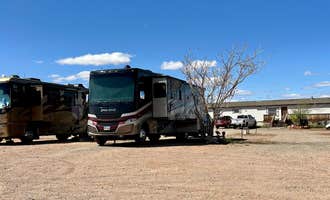 Camping near Goosenecks State Park Campground: Valles RV Park, Mexican Hat, Utah