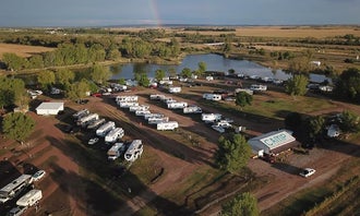 Camping near Buffalo Bill Ranch State Recreation Area: I-80 Lakeside Campground, North Platte, Nebraska
