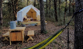 Tentrr Signature Site - Camp Idle Wild