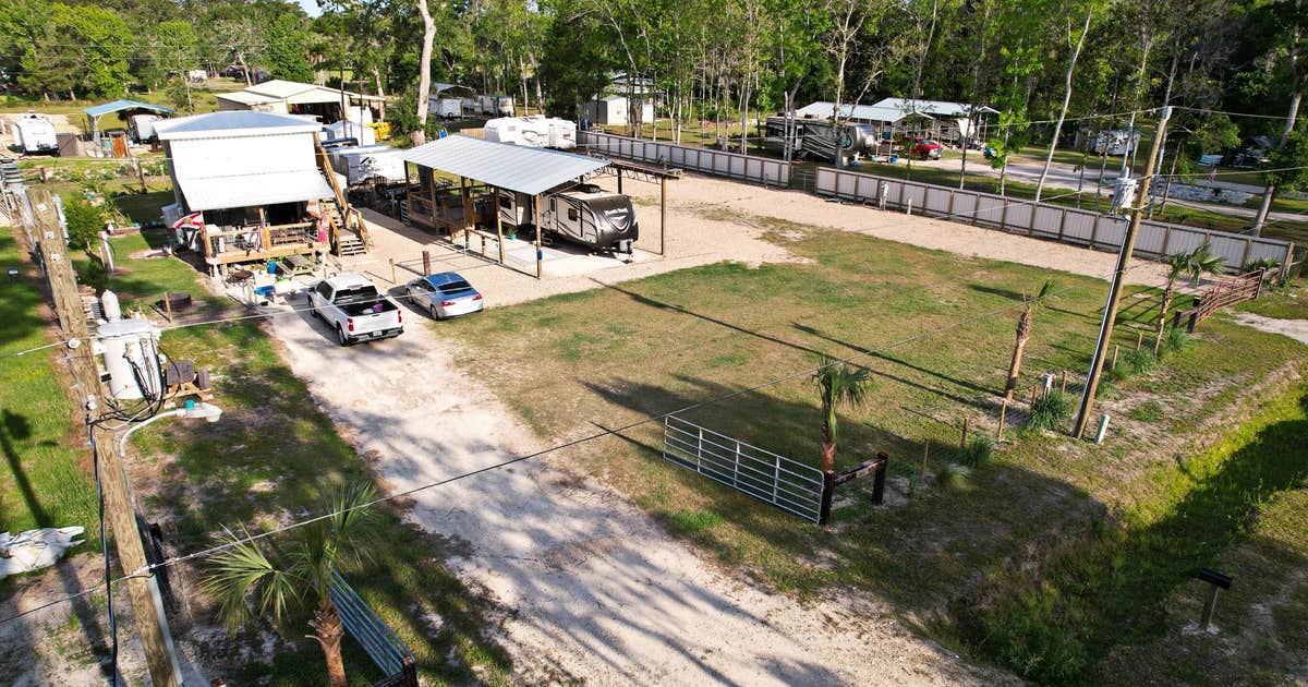 Salty Turtle Rv Salty Sunset RV | Steinhatchee, Florida