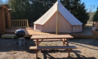 Camping near Mott: Bluebonnet Glamping Company, Bardwell Lake, Texas