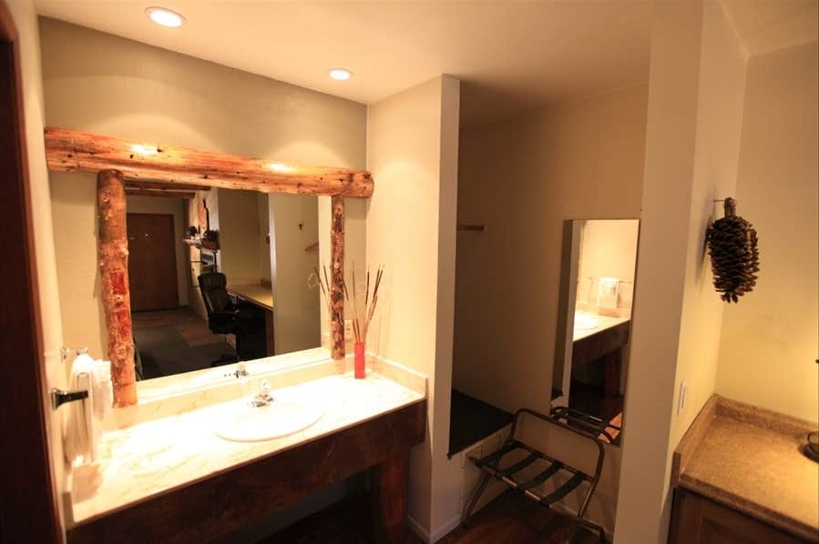 Camper submitted image from Sleepy Hollow Cabins and Hotel - 1