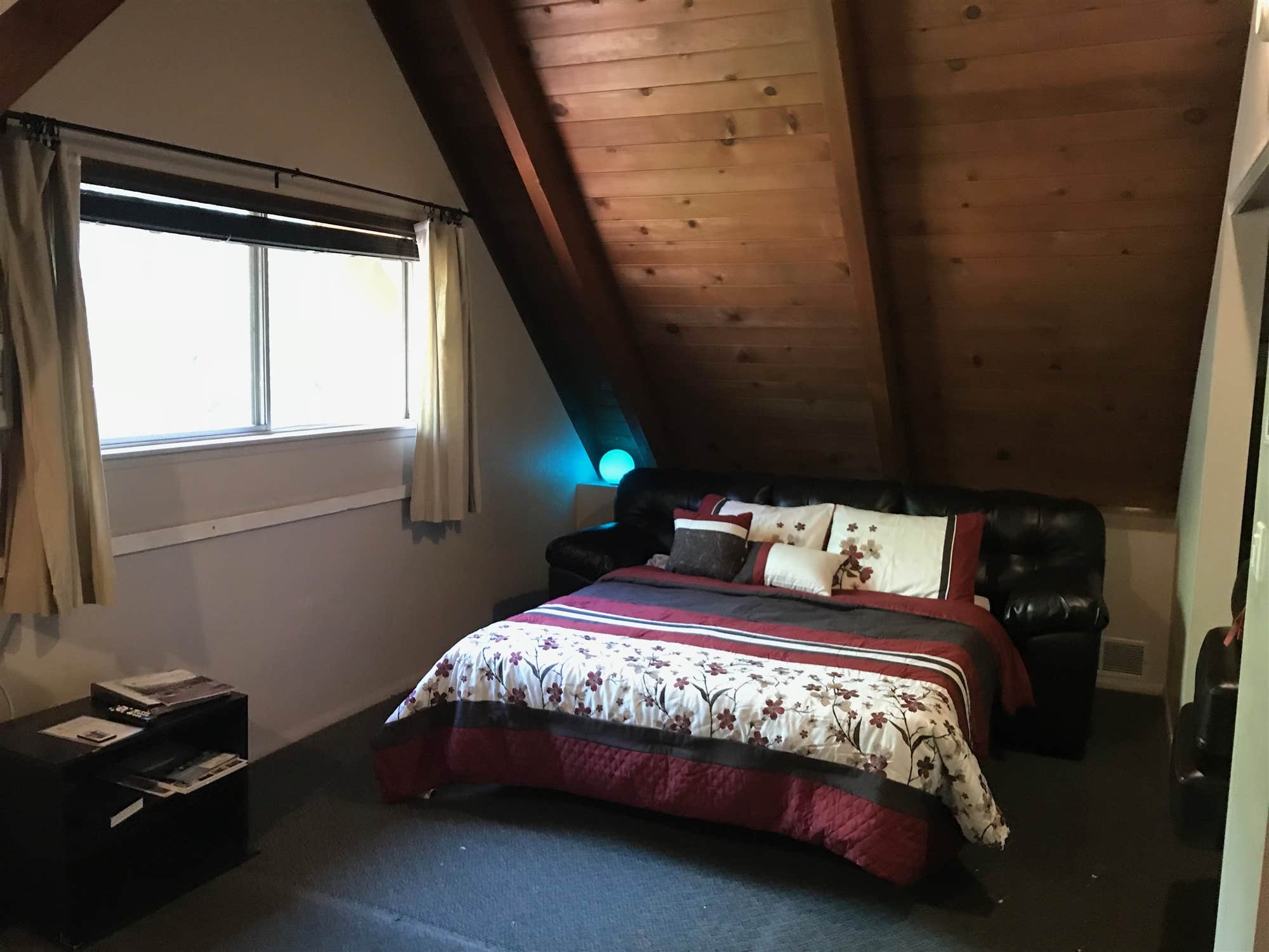 Sleepy Hollow Cabins and Hotel