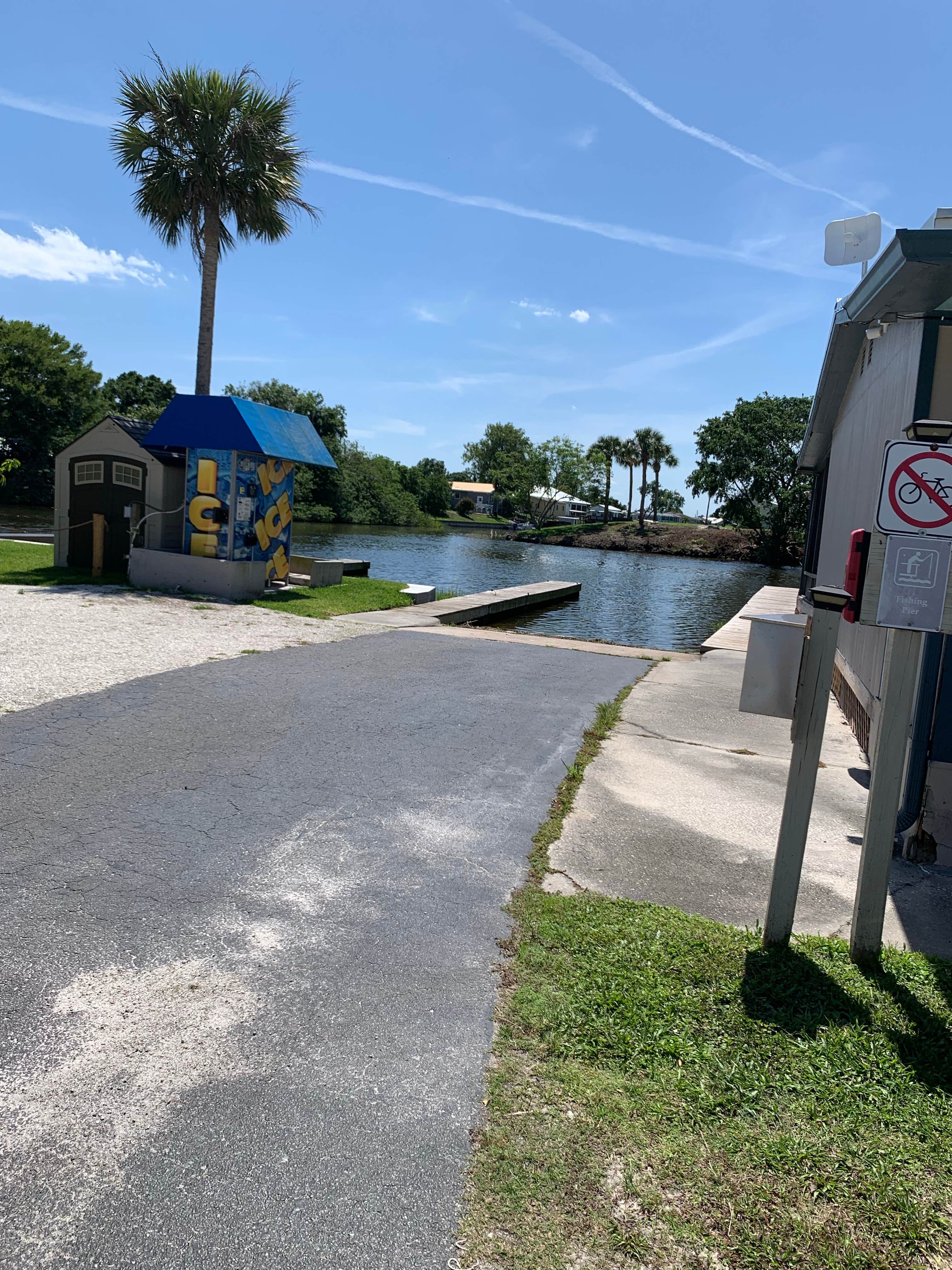 Camper submitted image from Zachary Taylor Waterfront RV Resort - 3