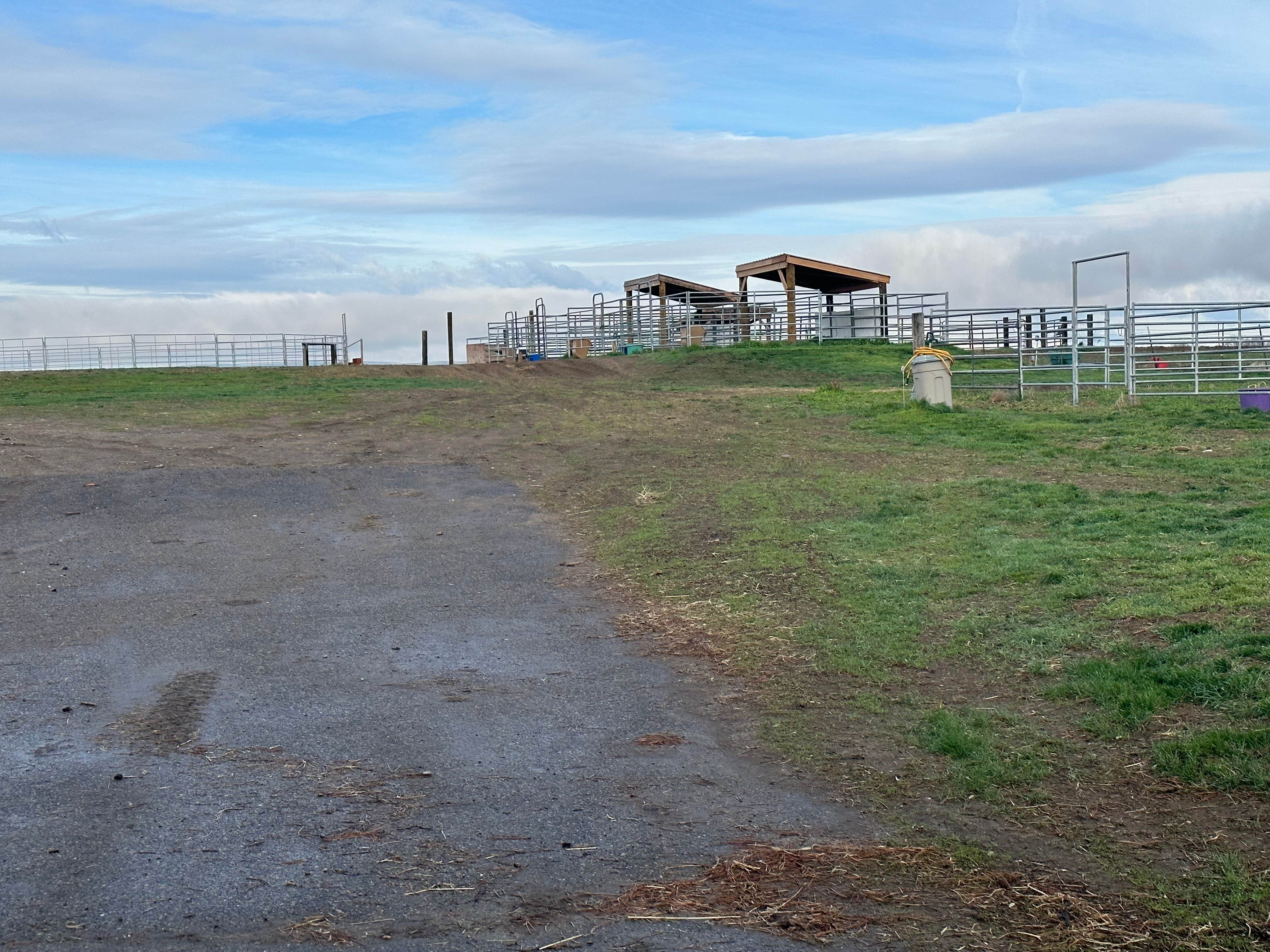 Camping near Steck Park: Hat J Equine motel and RV, Ontario, Oregon