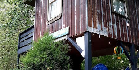 Camper submitted image from North Sungate Farms Treehouse Glamping