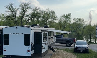 Camping near Basswood Country RV Resort: Suncatcher Lake Campground, Lansing, Kansas
