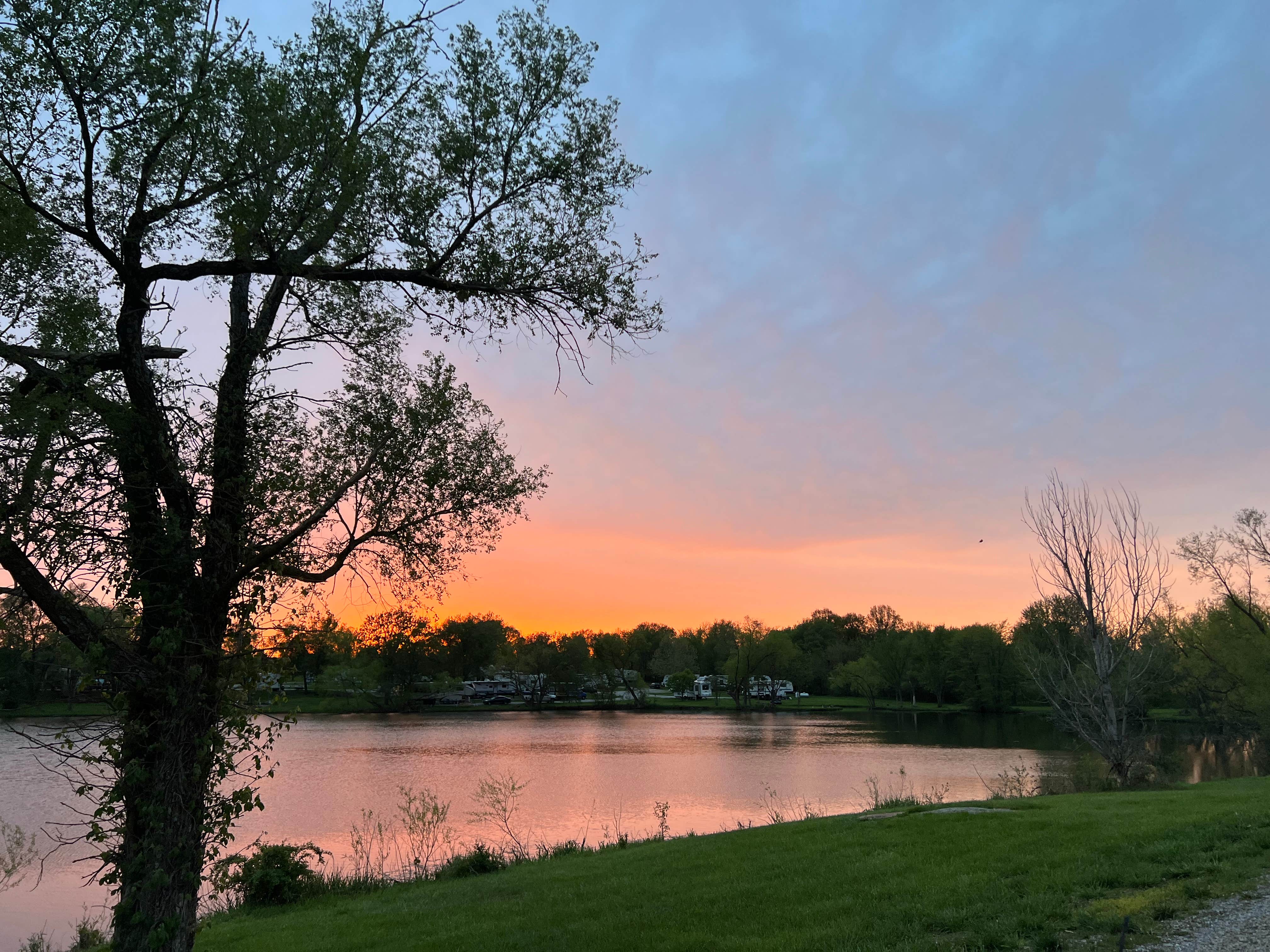 Suncatcher Lake Campground Leavenworth, KS