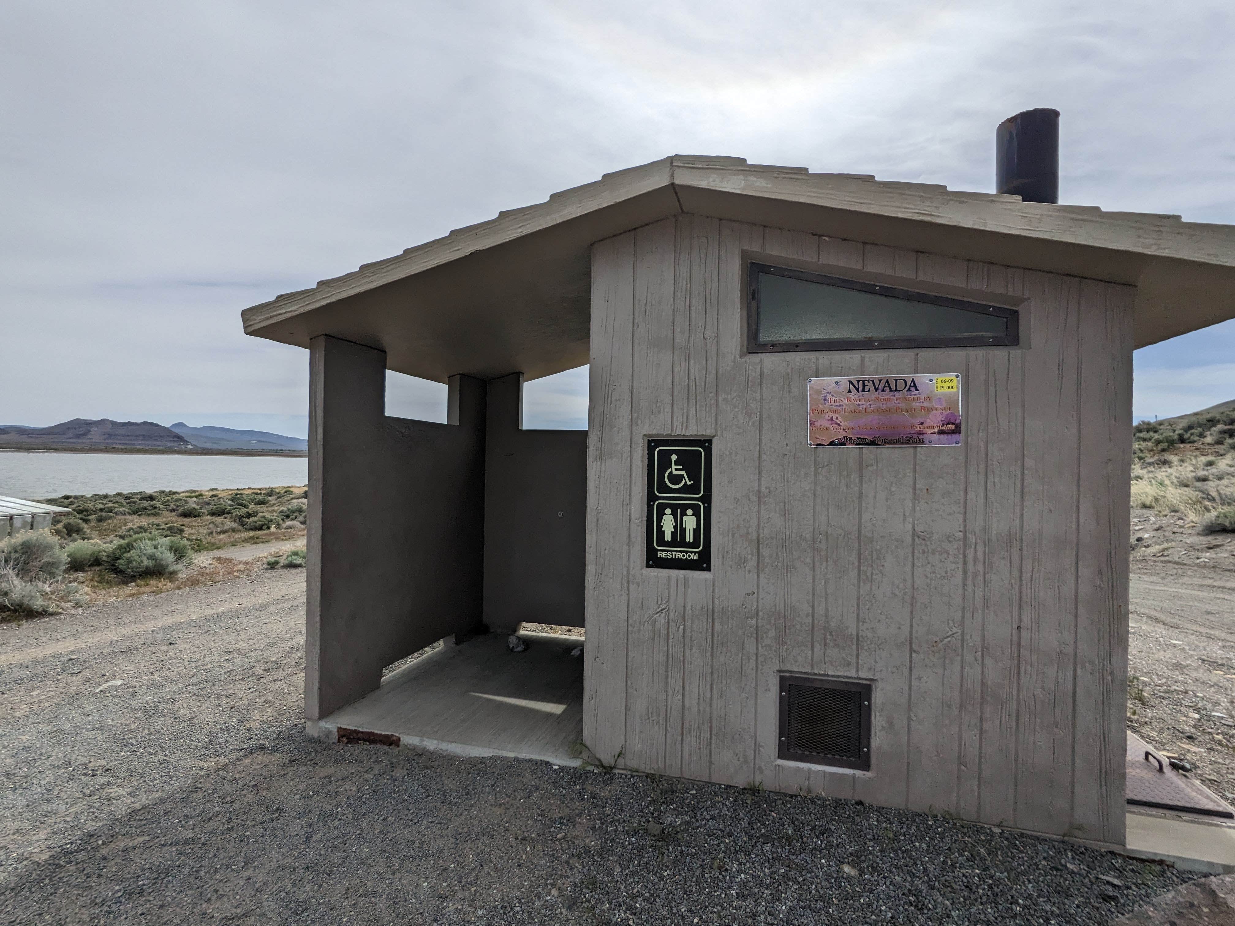 Camper submitted image from Popcorn Rock Beach / Pyramid Lake - 4