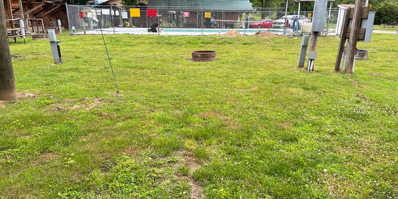 Camper submitted image from Ela Campground