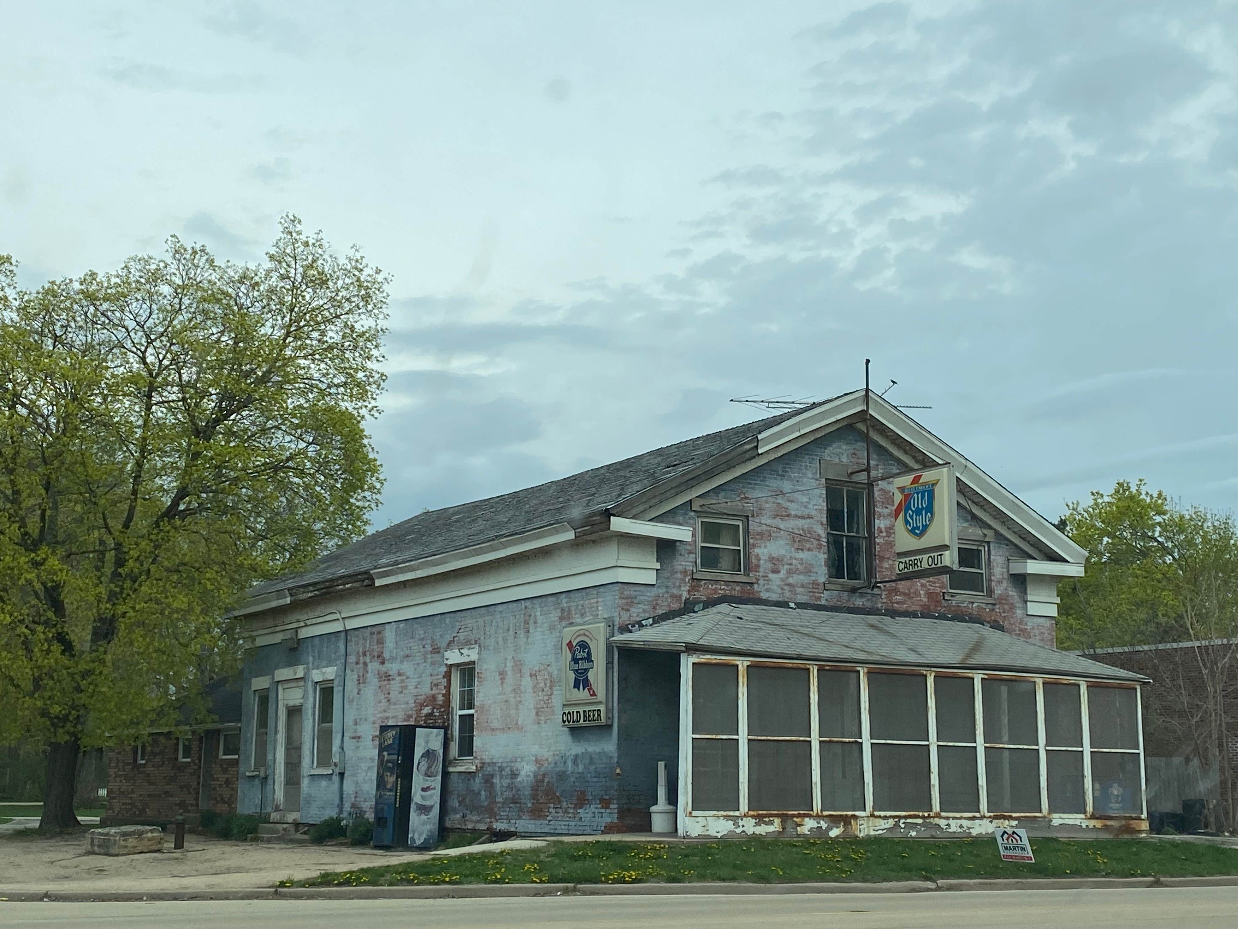 Camping near Leisure Lake Campground: Grand Detour Island Retreat, Nachusa, Illinois