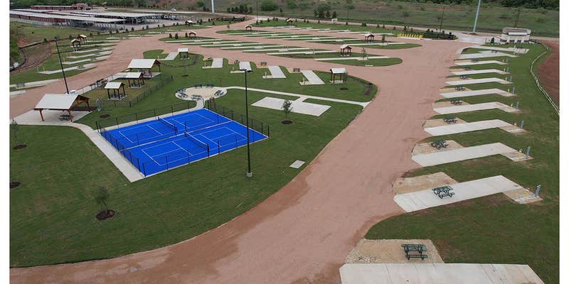 Camper submitted image from Love's RV Stop-Sweetwater TX 475