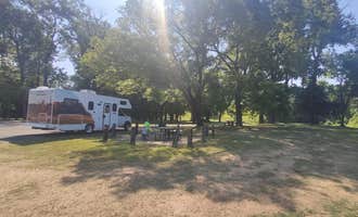 Camping near Gore Landing: Summers Ferry, Gore, Oklahoma