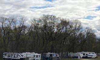 Camping near White Pines Forest State Park Campground: Hansen's Hideaway Ranch and Family Campground, Mount Morris, Illinois