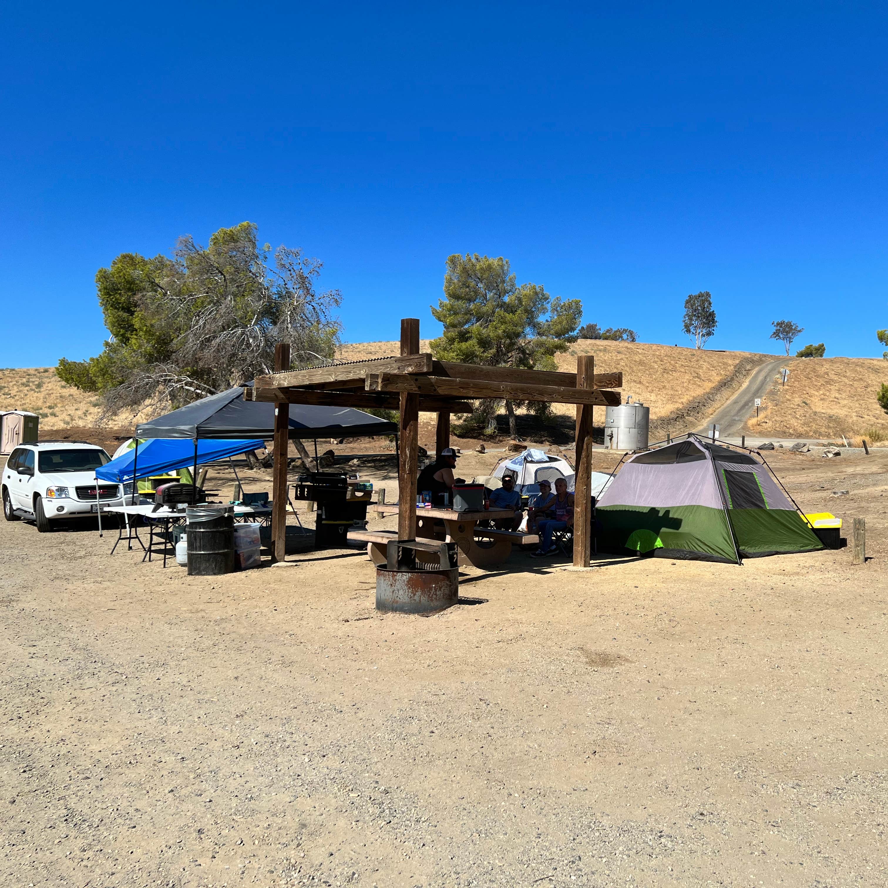 Los Banos Creek Campground — San Luis Reservoir State Recreation Area