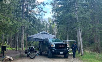 Camping near Lake Fork Roadside Camp: Little Sunlight Camping Area, Wapiti, Wyoming