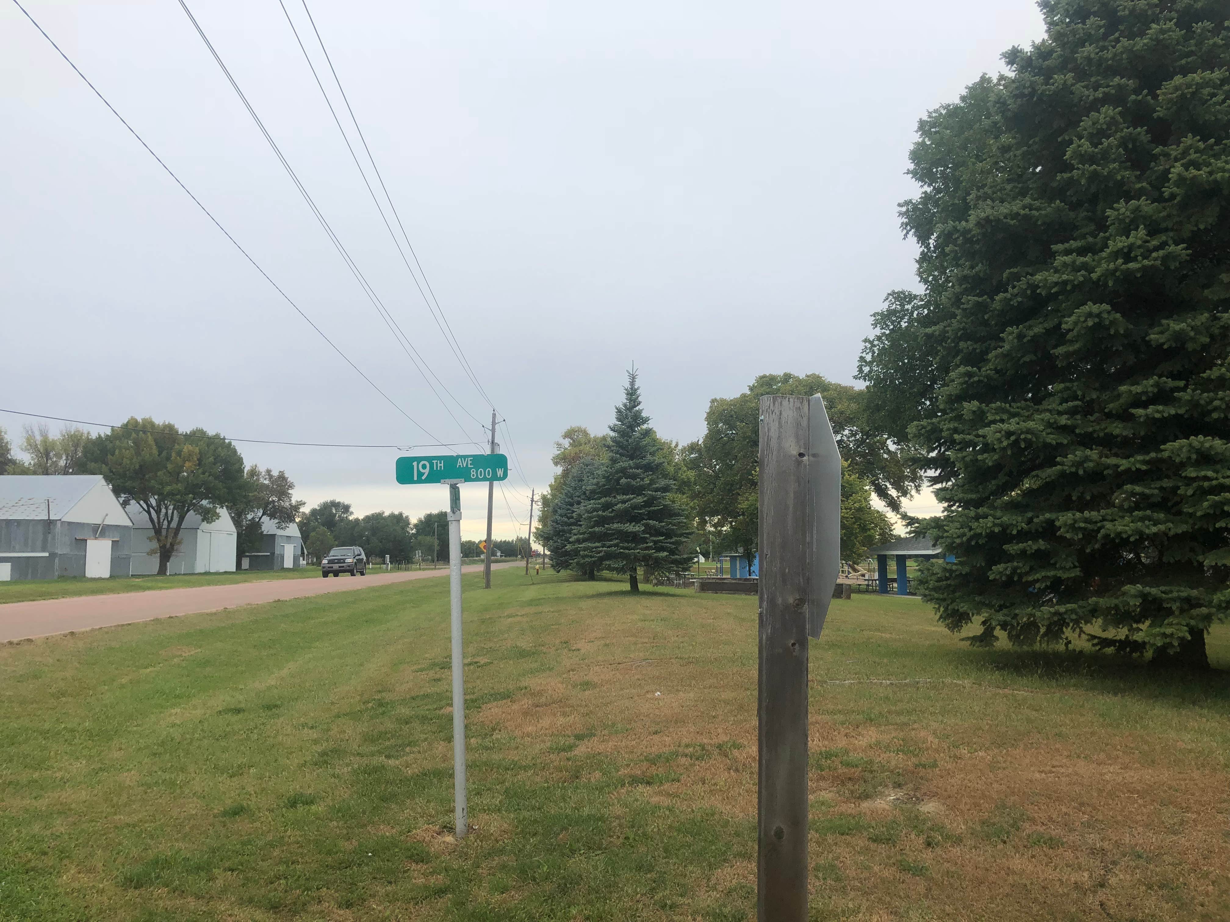 4H to the left, campground to the right