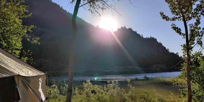 Camper submitted image from River's Edge Glamping