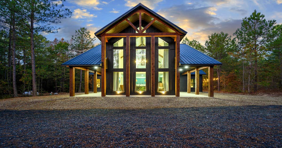 Charming Charcoal Camping Broken Bow, OK