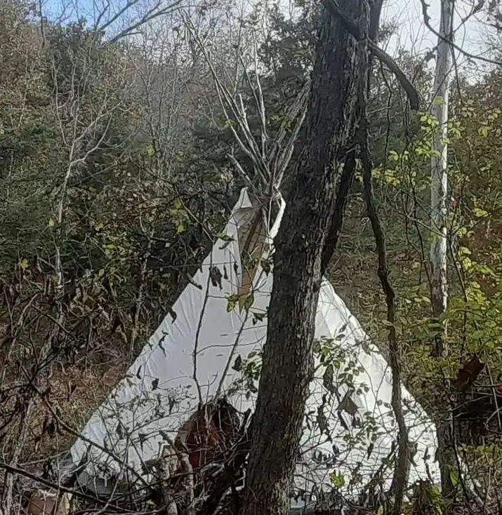Camping near LOTO Off Road: Tipi village, Stover, Missouri