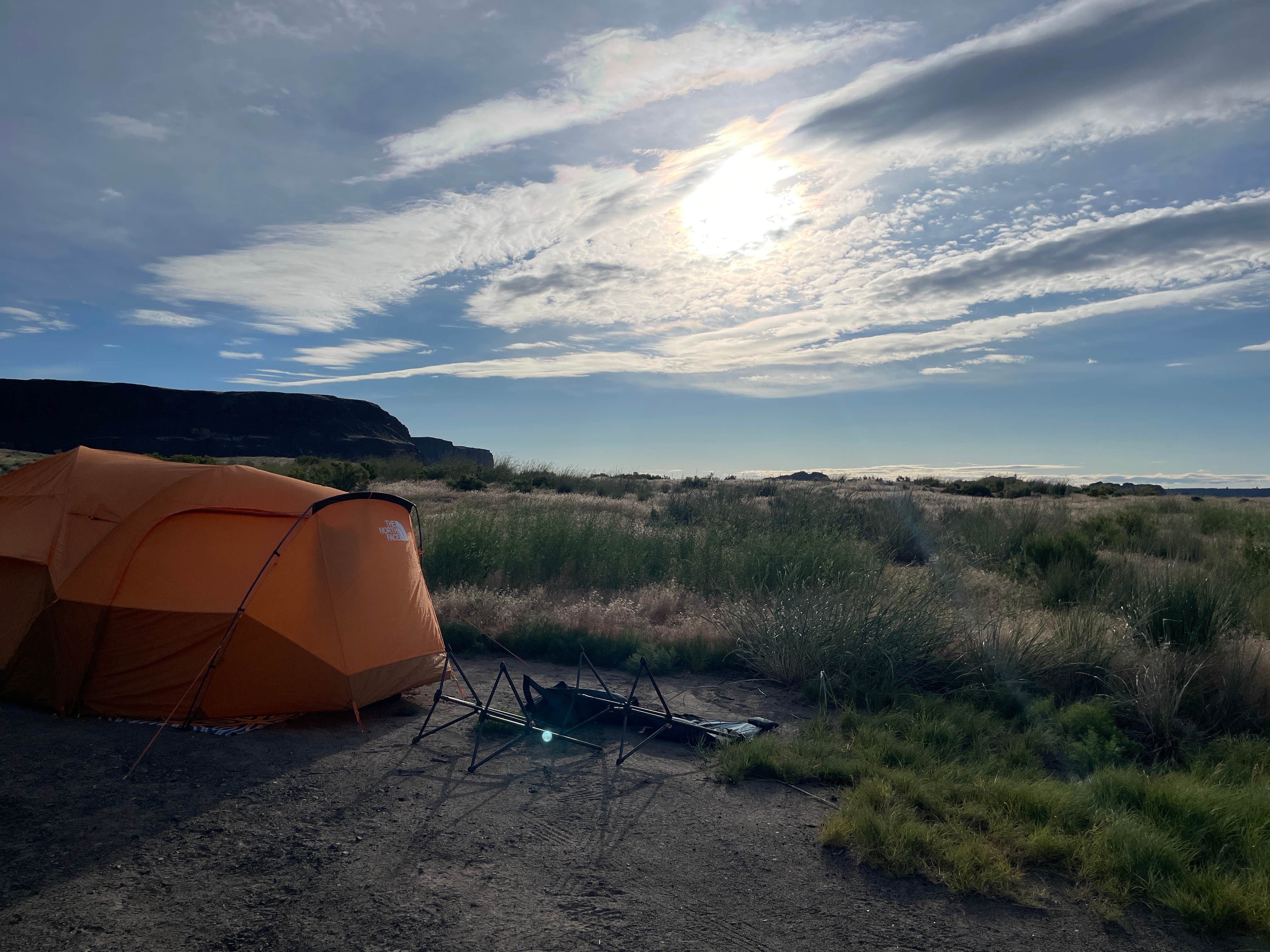 Camping near Bay Loop Campground — Steamboat Rock State Park: Barker Canyon, Electric City, Washington