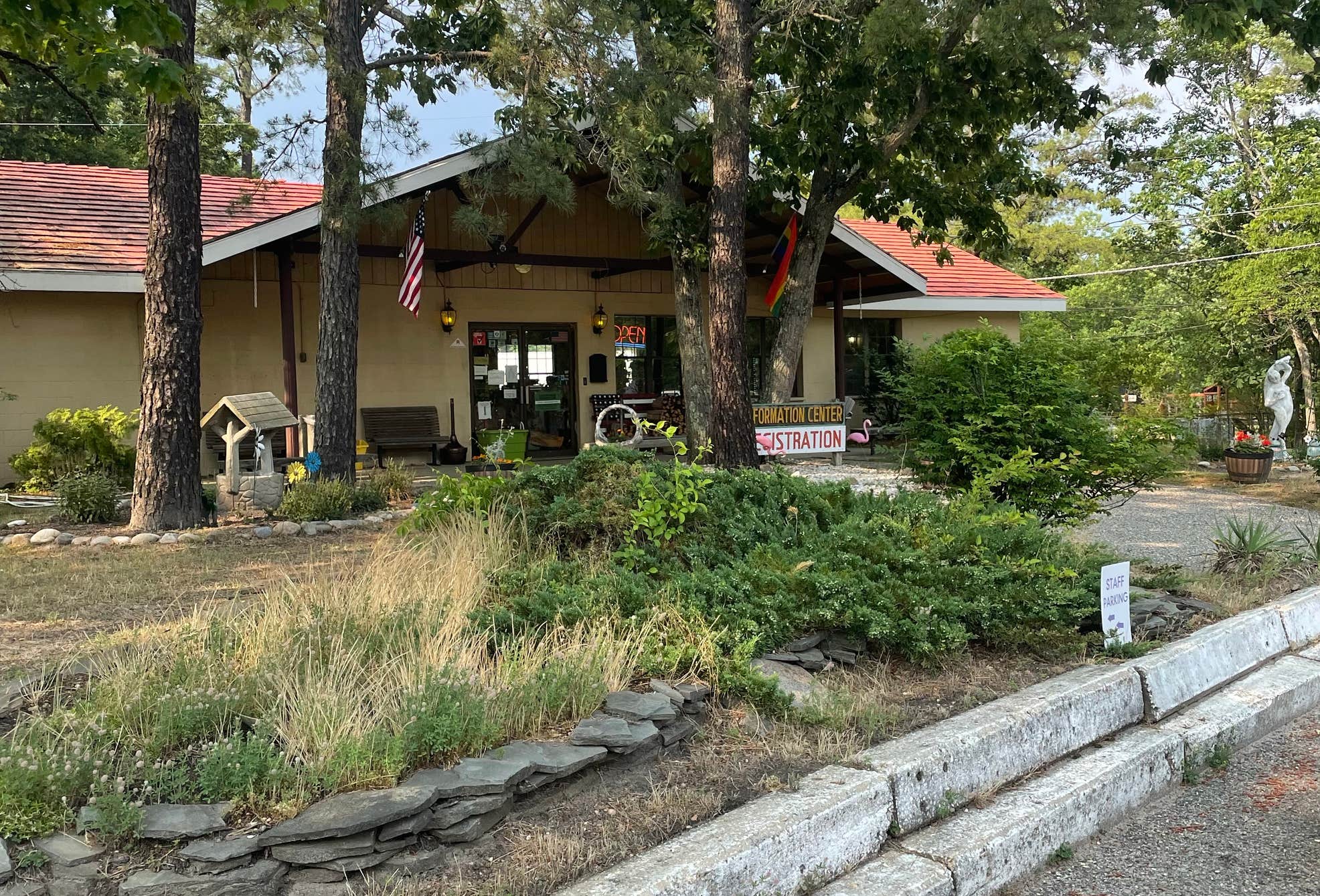 Indian Rocks Rv Park Indian Rock RV Resort and Campground | Cream Ridge, New Jersey