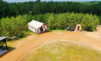 Camping near Bumpus Mills: Nine Pines Retreats, Barkley Lake, Kentucky